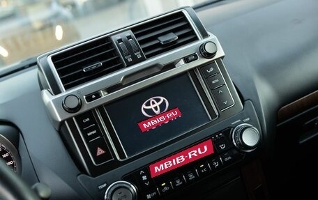 Toyota Land Cruiser Prado 150 рестайлинг 2, 2017 год, 4 700 000 рублей, 13 фотография