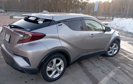 Toyota C-HR I рестайлинг, 2018 год, 2 100 000 рублей, 2 фотография