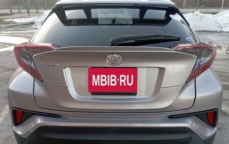 Toyota C-HR I рестайлинг, 2018 год, 2 100 000 рублей, 7 фотография