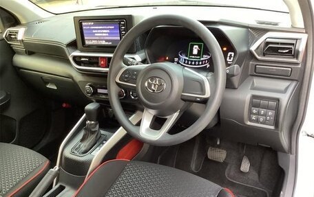 Toyota Raize I, 2022 год, 1 005 111 рублей, 11 фотография