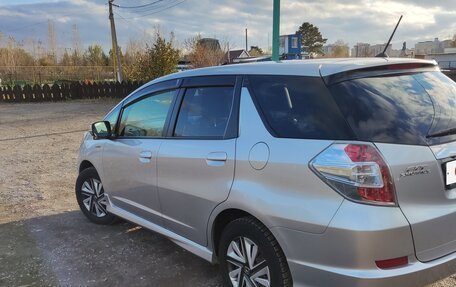 Honda Fit Shuttle I рестайлинг, 2014 год, 1 100 000 рублей, 2 фотография
