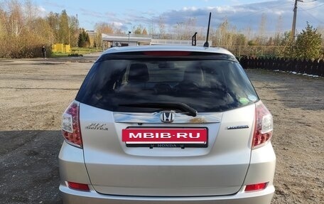 Honda Fit Shuttle I рестайлинг, 2014 год, 1 100 000 рублей, 3 фотография
