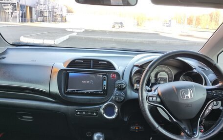 Honda Fit Shuttle I рестайлинг, 2014 год, 1 100 000 рублей, 15 фотография