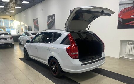 KIA cee'd I рестайлинг, 2010 год, 646 000 рублей, 8 фотография