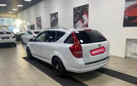 KIA cee'd I рестайлинг, 2010 год, 646 000 рублей, 9 фотография