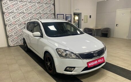 KIA cee'd I рестайлинг, 2010 год, 646 000 рублей, 3 фотография