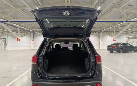 Mitsubishi Outlander III рестайлинг 3, 2021 год, 2 600 000 рублей, 10 фотография