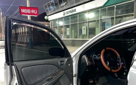 Toyota Avensis III рестайлинг, 2001 год, 185 000 рублей, 4 фотография