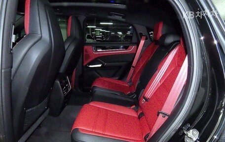 Porsche Cayenne III, 2024 год, 15 000 000 рублей, 8 фотография