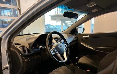 Hyundai Solaris II рестайлинг, 2013 год, 760 000 рублей, 21 фотография