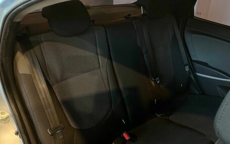 Hyundai Solaris II рестайлинг, 2013 год, 760 000 рублей, 30 фотография