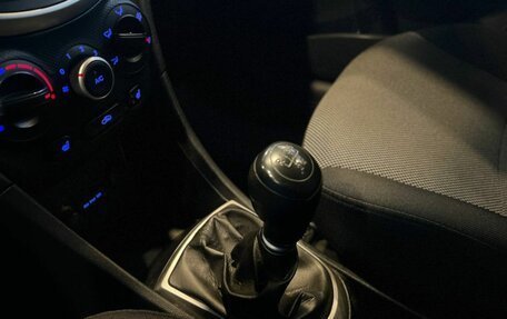 Hyundai Solaris II рестайлинг, 2013 год, 760 000 рублей, 28 фотография