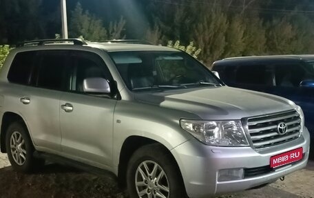 Toyota Land Cruiser 200, 2008 год, 2 300 000 рублей, 1 фотография