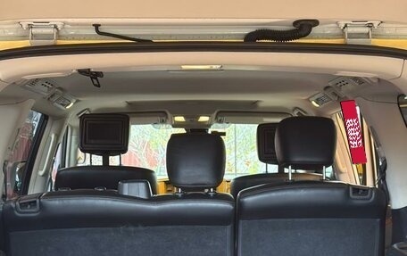 Nissan Patrol, 2011 год, 1 600 000 рублей, 13 фотография