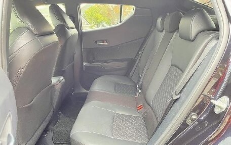 Toyota C-HR I рестайлинг, 2021 год, 1 743 000 рублей, 9 фотография