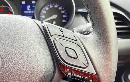 Toyota C-HR I рестайлинг, 2021 год, 1 743 000 рублей, 26 фотография