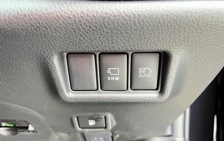 Toyota C-HR I рестайлинг, 2021 год, 1 743 000 рублей, 29 фотография