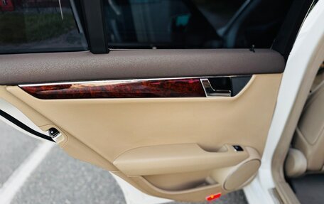 Mercedes-Benz C-Класс, 2010 год, 1 115 000 рублей, 13 фотография