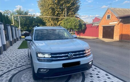 Volkswagen Teramont I, 2018 год, 3 300 000 рублей, 3 фотография