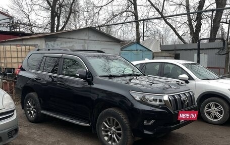 Toyota Land Cruiser Prado 150 рестайлинг 2, 2017 год, 4 200 000 рублей, 3 фотография