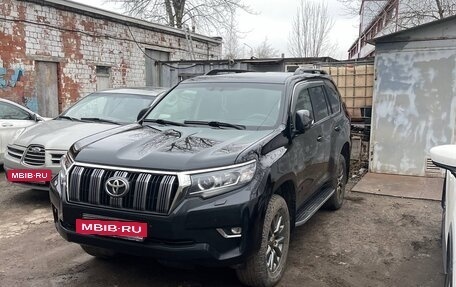 Toyota Land Cruiser Prado 150 рестайлинг 2, 2017 год, 4 200 000 рублей, 2 фотография