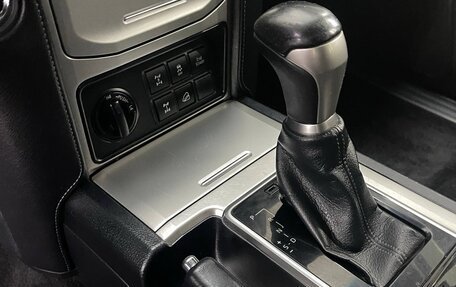 Toyota Land Cruiser Prado 150 рестайлинг 2, 2017 год, 4 200 000 рублей, 10 фотография