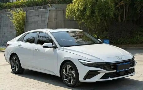 Hyundai Elantra, 2025 год, 2 100 000 рублей, 3 фотография