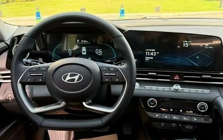 Hyundai Elantra, 2025 год, 2 100 000 рублей, 8 фотография