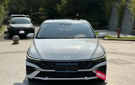 Hyundai Elantra, 2025 год, 2 100 000 рублей, 2 фотография