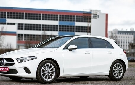 Mercedes-Benz A-Класс, 2019 год, 2 350 000 рублей, 2 фотография