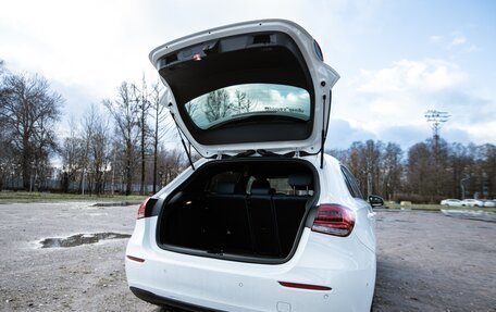 Mercedes-Benz A-Класс, 2019 год, 2 350 000 рублей, 20 фотография