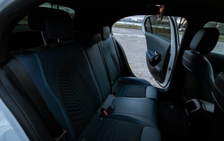 Mercedes-Benz A-Класс, 2019 год, 2 350 000 рублей, 22 фотография