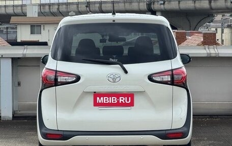 Toyota Sienta II, 2021 год, 935 027 рублей, 6 фотография