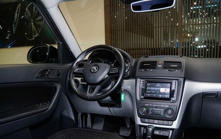 Skoda Yeti I рестайлинг, 2017 год, 1 600 000 рублей, 17 фотография