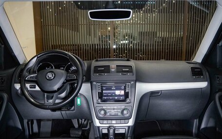 Skoda Yeti I рестайлинг, 2017 год, 1 600 000 рублей, 16 фотография