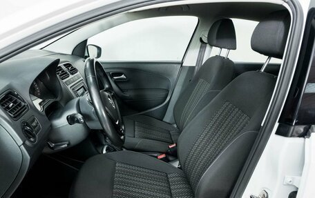 Volkswagen Polo VI (EU Market), 2019 год, 1 325 000 рублей, 6 фотография