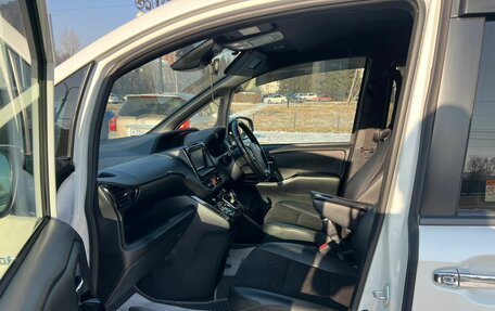 Toyota Noah III, 2018 год, 2 399 000 рублей, 10 фотография