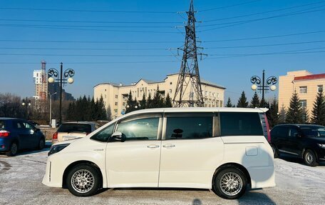Toyota Noah III, 2018 год, 2 399 000 рублей, 9 фотография