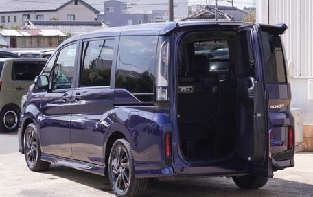 Honda Stepwgn IV, 2021 год, 2 090 000 рублей, 4 фотография