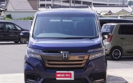 Honda Stepwgn IV, 2021 год, 2 090 000 рублей, 2 фотография