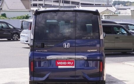 Honda Stepwgn IV, 2021 год, 2 090 000 рублей, 3 фотография