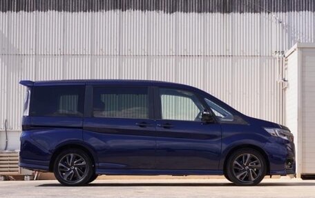 Honda Stepwgn IV, 2021 год, 2 090 000 рублей, 8 фотография