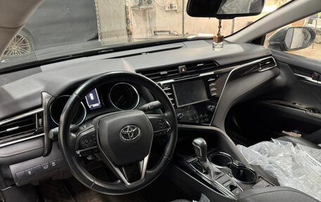 Toyota Camry, 2019 год, 2 500 000 рублей, 2 фотография