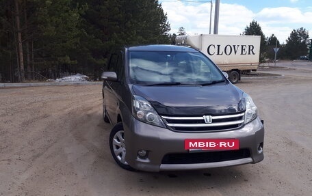 Toyota ISis I, 2009 год, 1 190 000 рублей, 3 фотография