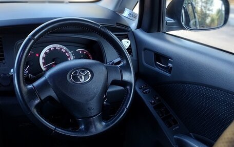 Toyota ISis I, 2009 год, 1 190 000 рублей, 12 фотография