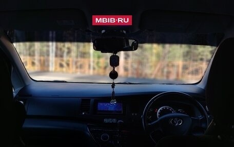 Toyota ISis I, 2009 год, 1 190 000 рублей, 14 фотография