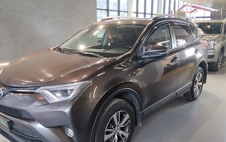 Toyota RAV4, 2019 год, 2 300 000 рублей, 1 фотография