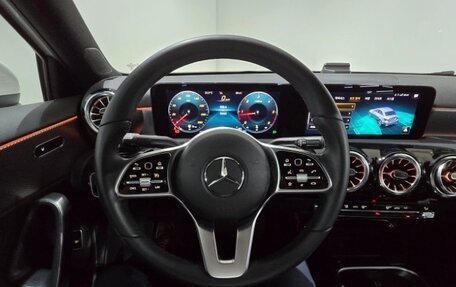 Mercedes-Benz A-Класс, 2022 год, 2 397 000 рублей, 13 фотография