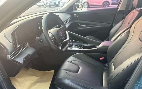 Hyundai Elantra, 2022 год, 1 230 000 рублей, 9 фотография