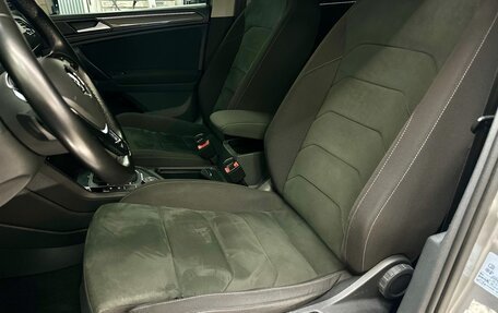 Volkswagen Tiguan II, 2019 год, 2 850 000 рублей, 6 фотография